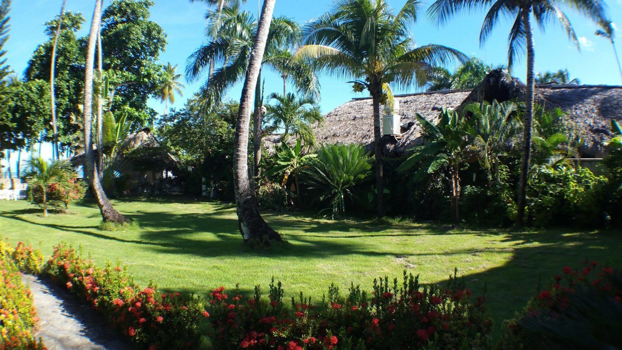 Hotel Los Pinos Las Terrenas Bagian luar foto