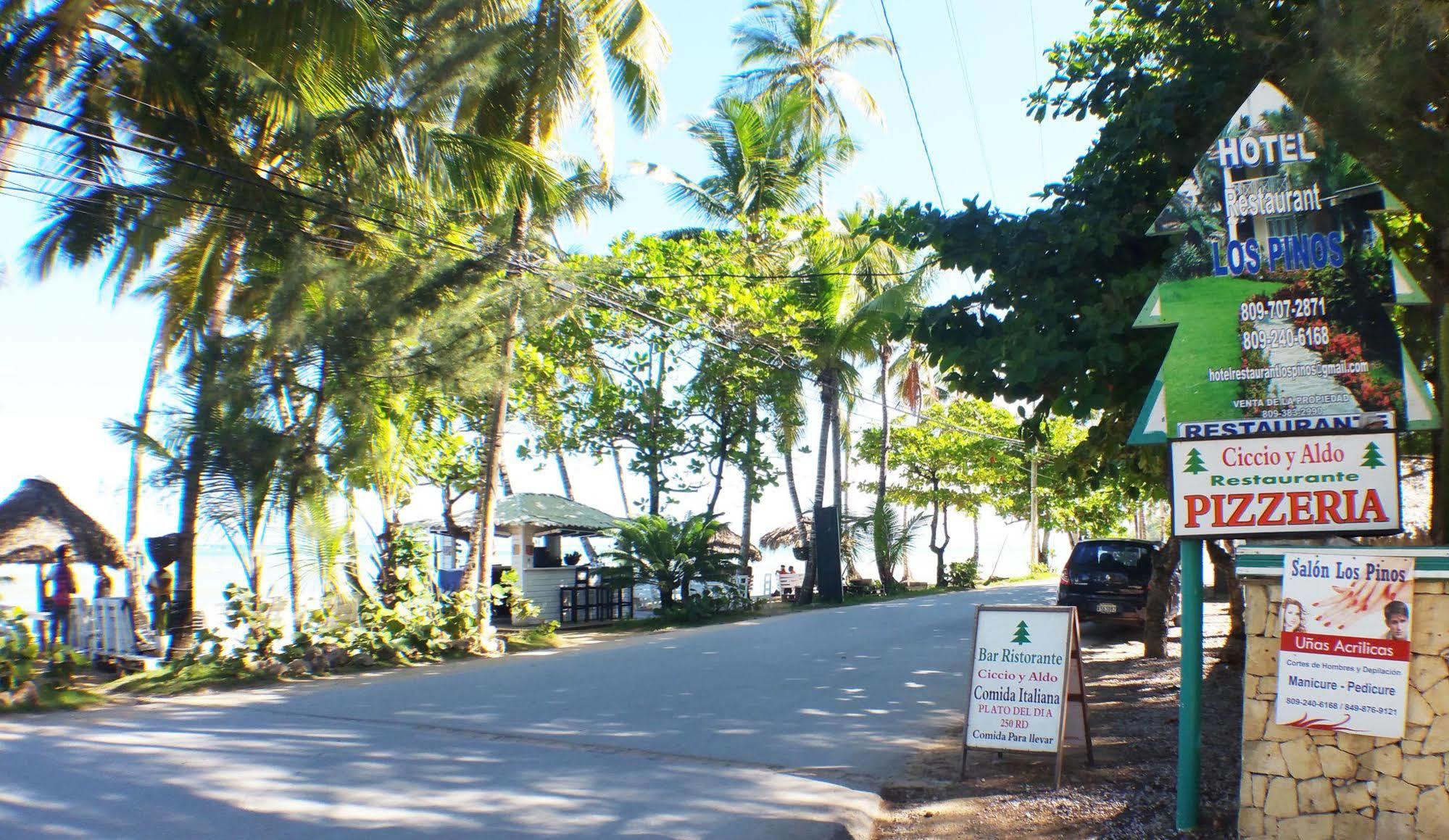 Hotel Los Pinos Las Terrenas Bagian luar foto